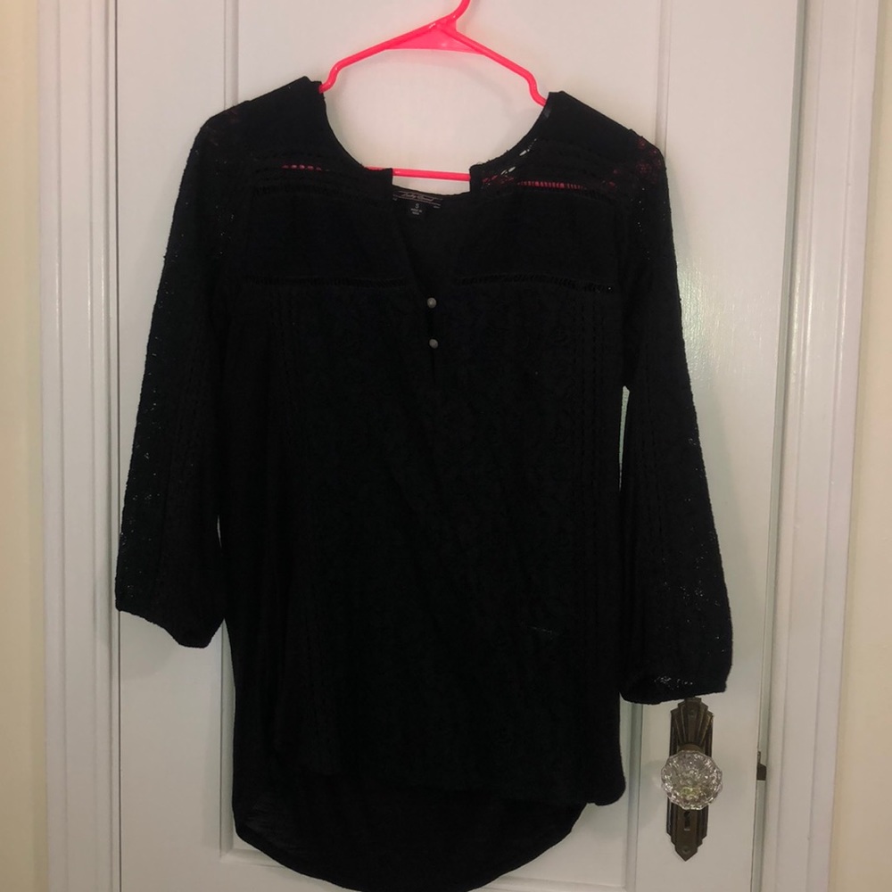 Super cute three-quarter sleeve black blouse!